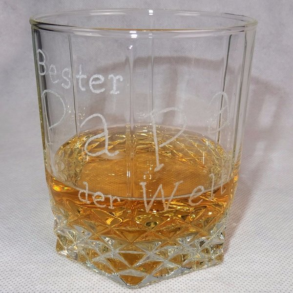 Personalisiertes Whiskyglas mit Gravur  BESTER PAPA Vatertag Weihnachten